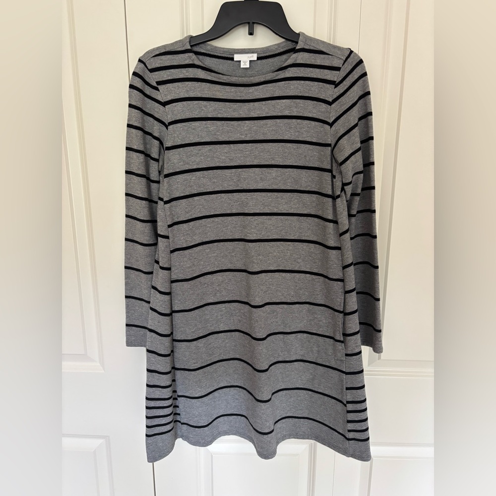 J. Jill size petite XS gray/black stripe dress/tunic. Has Pockets.